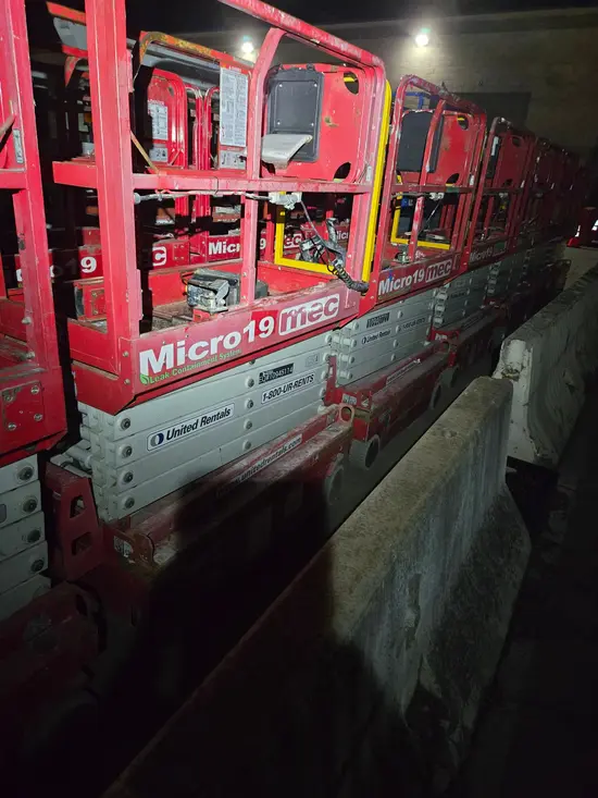 2019 MEC MICRO 19 Scissor Lift