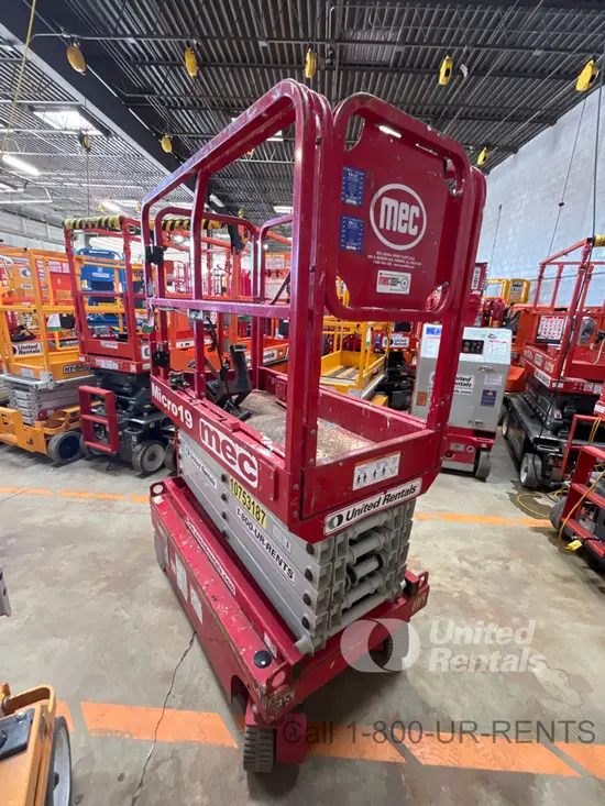 2018 MEC MICRO 19 Scissor Lift