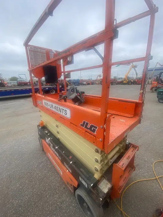 2017 JLG 1932R Scissor Lift