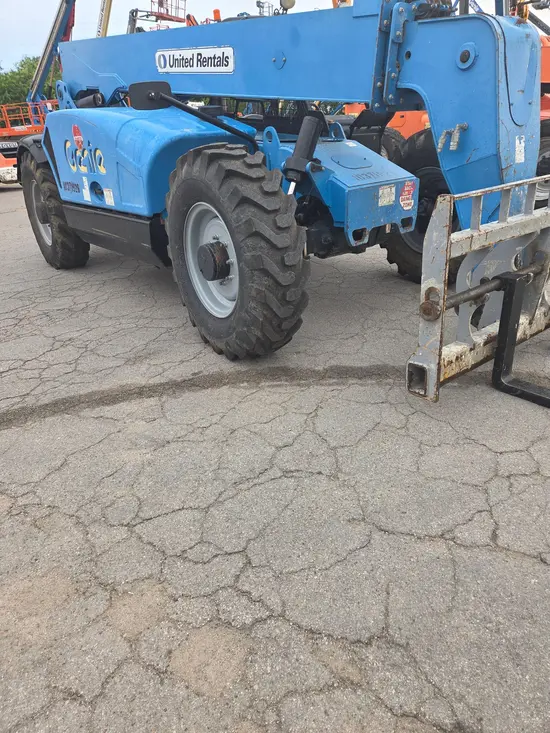 2015 Genie GTH-844 Forklift
