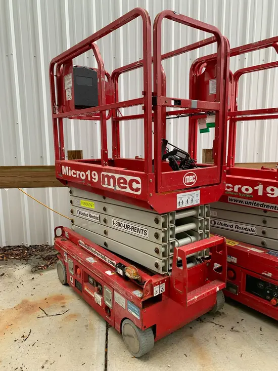 2018 MEC MICRO 19 Scissor Lift