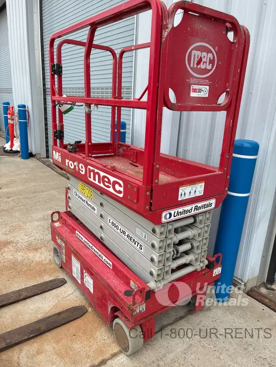2019 MEC MICRO 19 Scissor Lift