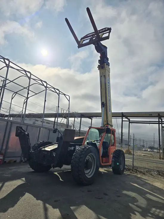 2018 JLG 1055 Forklift