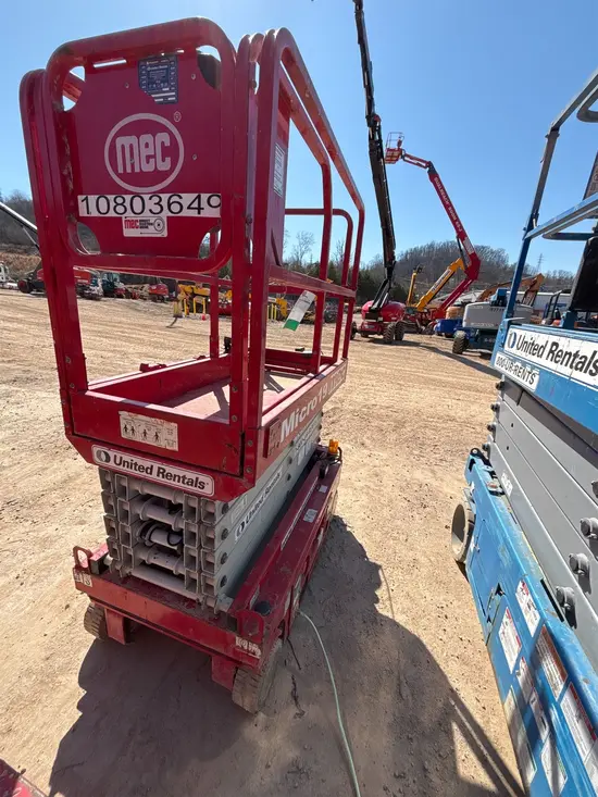 2018 MEC MICRO 19 Scissor Lift
