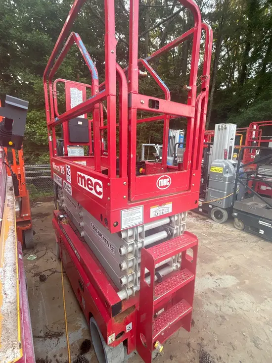 2019 MEC MICRO 26 Scissor Lift