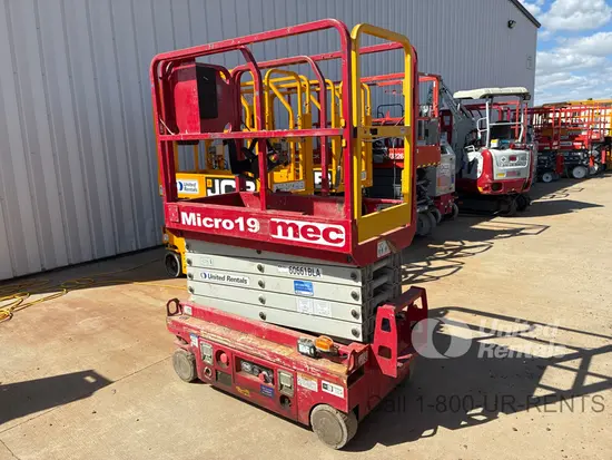 2018 MEC MICRO 19 Scissor Lift