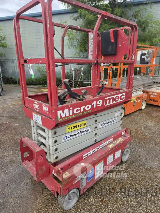 2020 MEC MICRO 19 Scissor Lift
