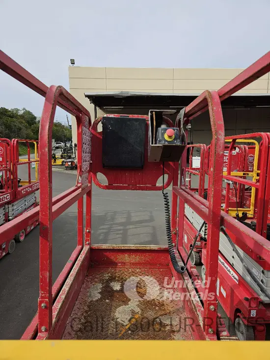 2018 MEC MICRO 19 Scissor Lift