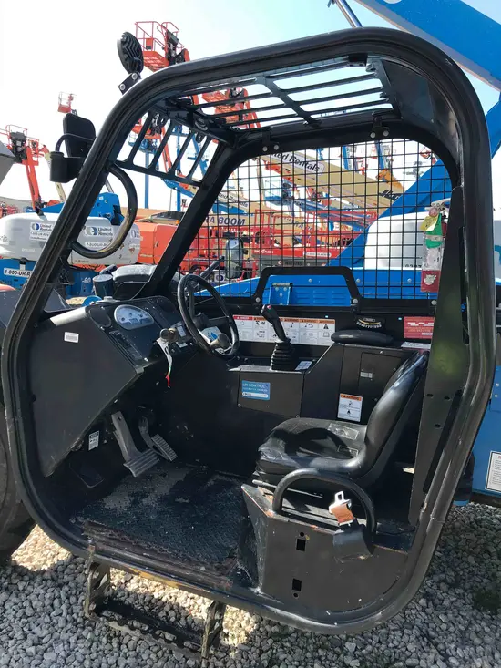 2016 Genie GTH-844 Forklift