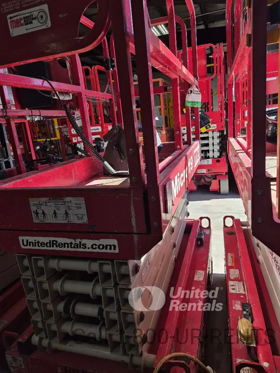 2018 MEC MICRO 19 Scissor Lift