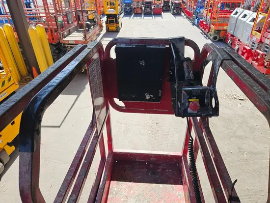 2018 MEC MICRO 19 Scissor Lift