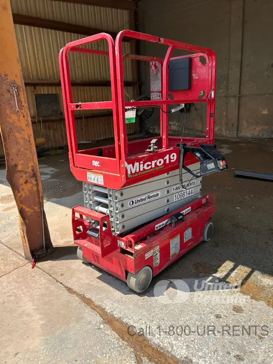 2019 MEC MICRO 19 Scissor Lift