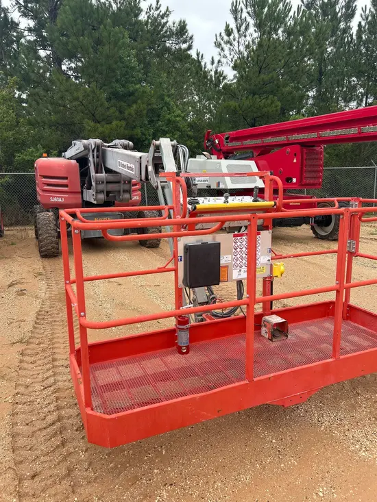 2017 Skyjack SJ63AJ Articulating Boom Lift