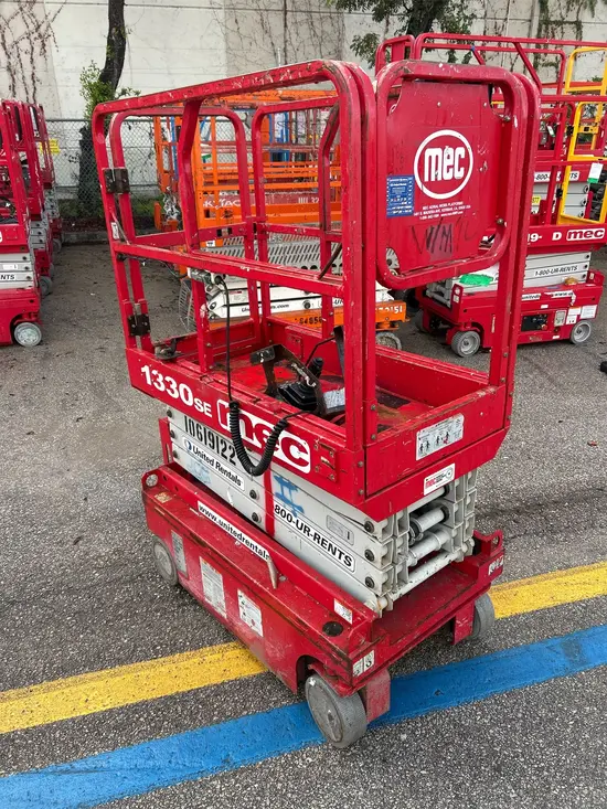 2017 MEC 1330SE Scissor Lift