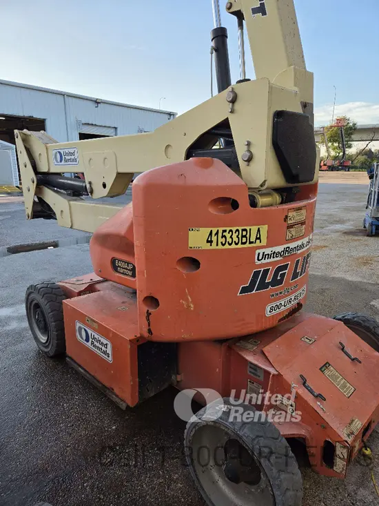 2017 JLG E400AJPN Articulating Boom Lift