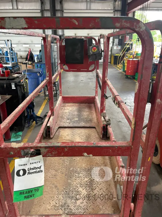 2019 MEC MICRO 19 Scissor Lift