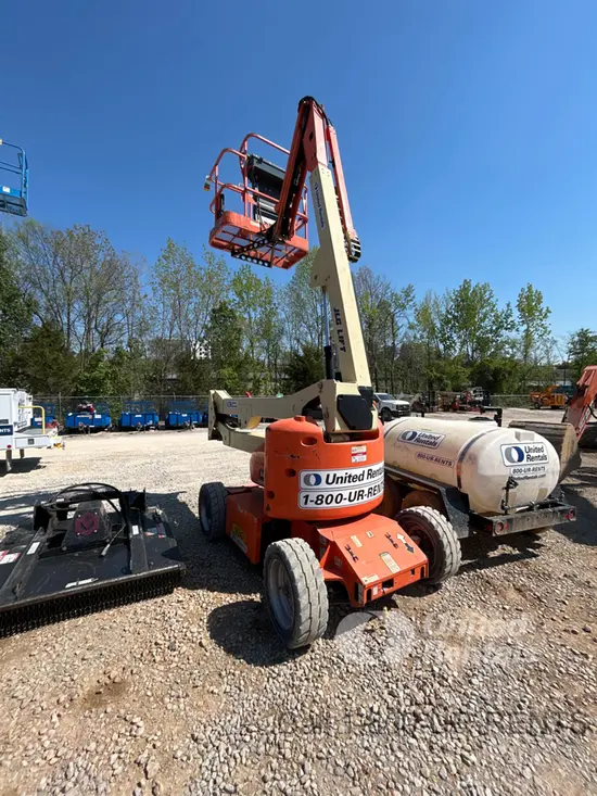 2017 JLG E450AJ Articulating Boom Lift