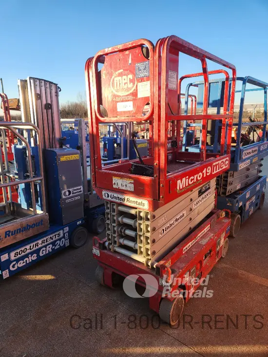 2019 MEC MICRO 19 Scissor Lift