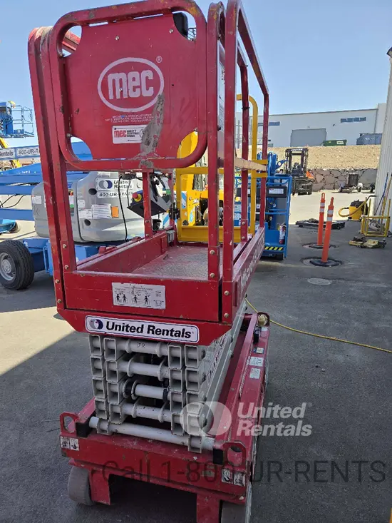 2018 MEC MICRO 19 Scissor Lift