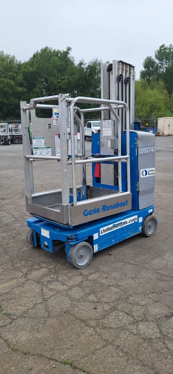 2019 Genie GR-20 Self-Propelled One-Person Lift