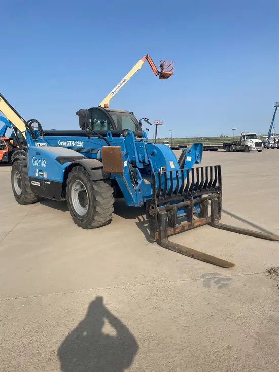 2018 Genie GTH-1256 Forklift