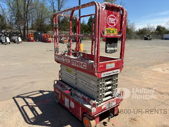 2019 MEC MICRO 19 Scissor Lift