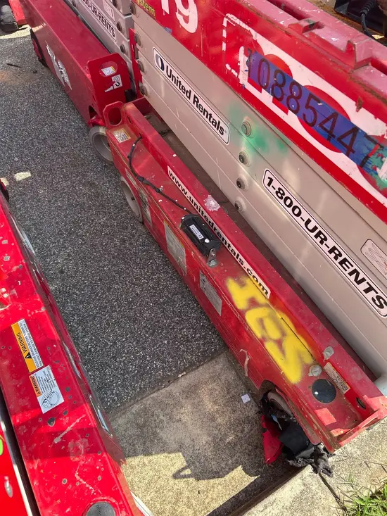 2019 MEC MICRO 19 Scissor Lift