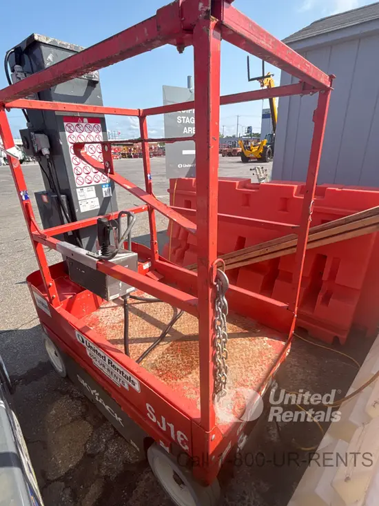 2018 Skyjack SJ16 Self-Propelled One-Person Lift