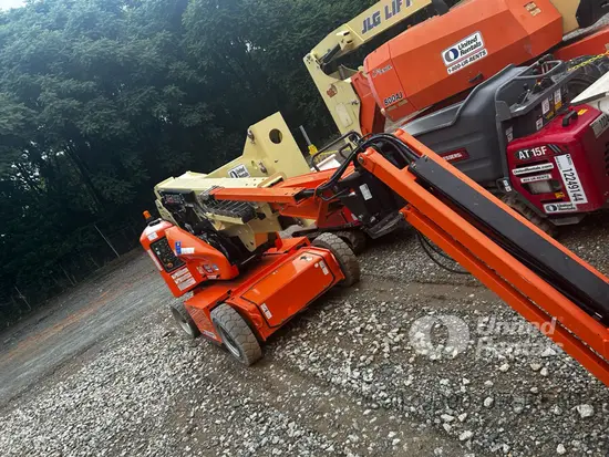 2018 JLG E400AJPN Articulating Boom Lift