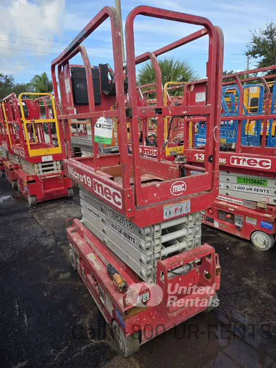 2019 MEC MICRO 19 Scissor Lift