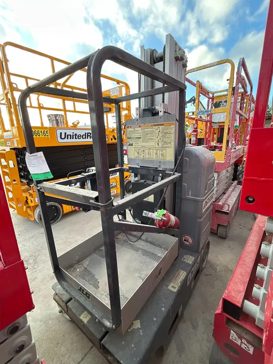 2017 JLG 20MVL Self-Propelled One-Person Lift