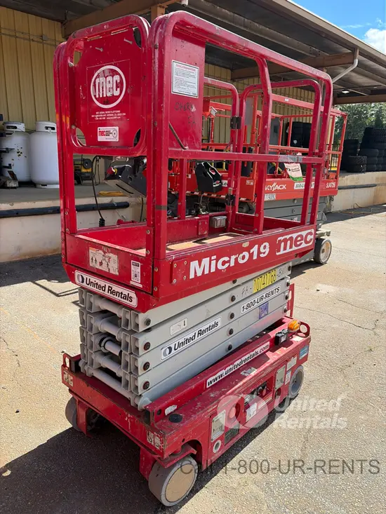 2018 MEC MICRO 19 Scissor Lift