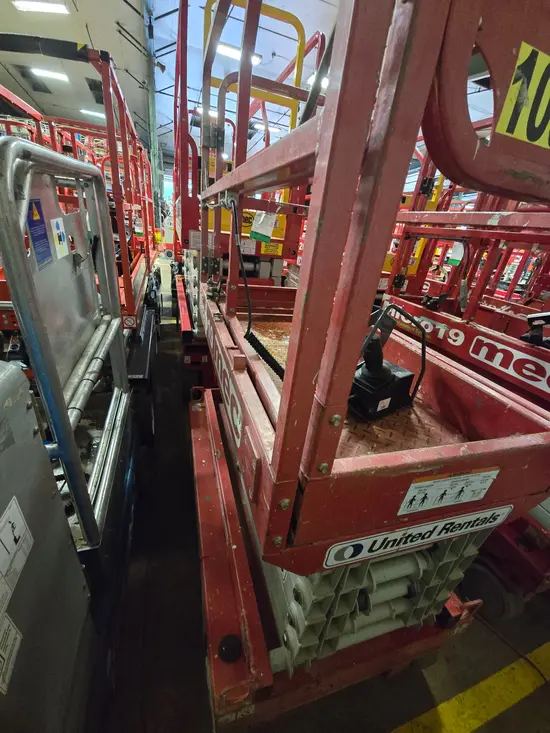 2019 MEC MICRO 19 Scissor Lift