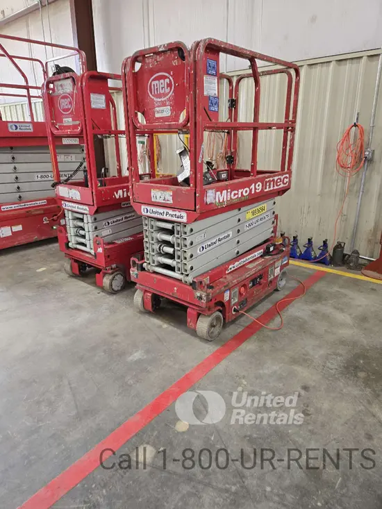2019 MEC MICRO 19 Scissor Lift