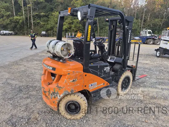 2023 Doosan G25E-7DF Warehouse Forklift