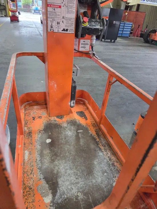 2019 JLG 1230ES Self-Propelled One-Person Lift