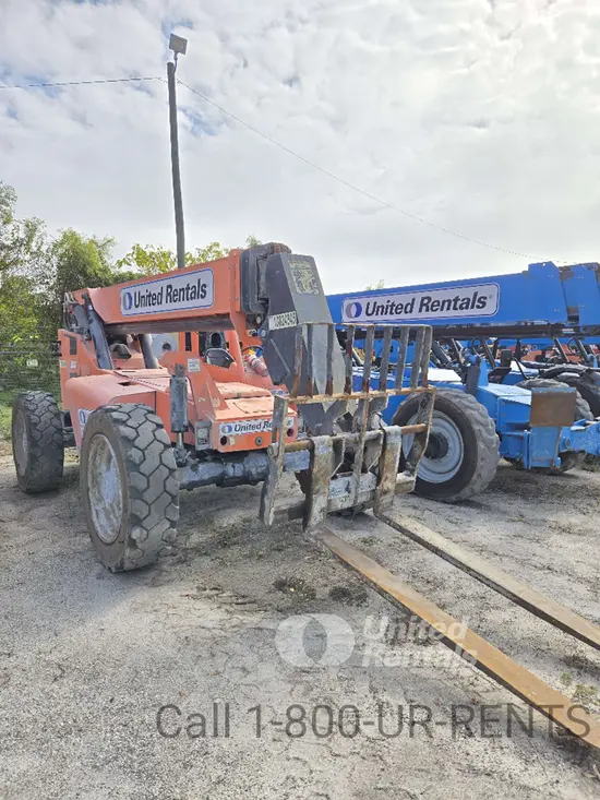 2018 SKYTRAK 8042 Forklift