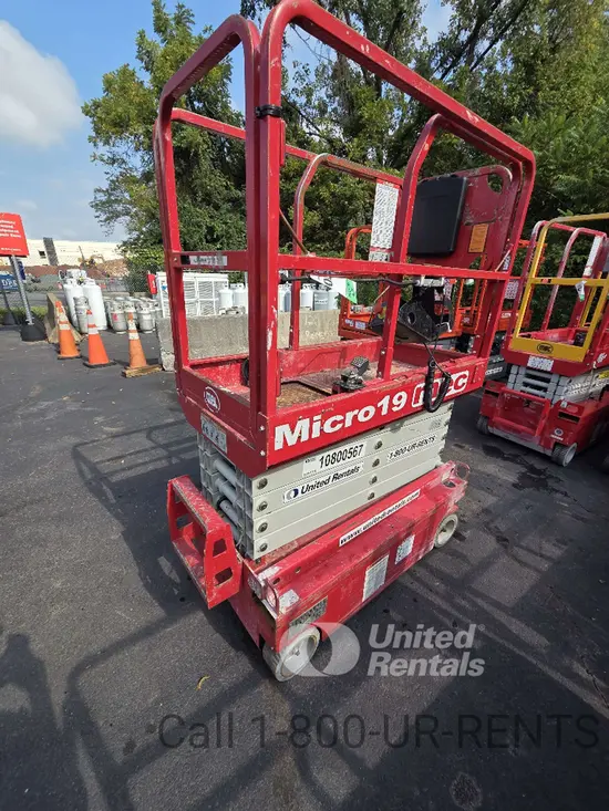 2018 MEC MICRO 19 Scissor Lift