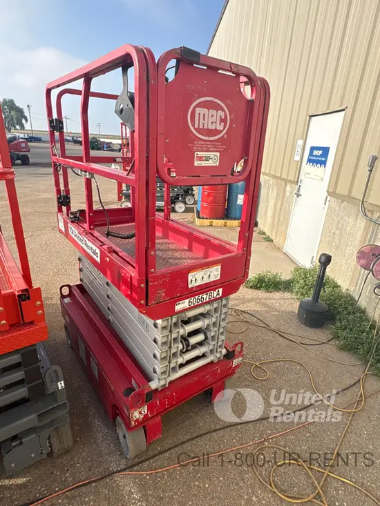 2018 MEC MICRO 19 Scissor Lift