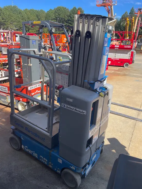 2018 Genie GR-20 Self-Propelled One-Person Lift