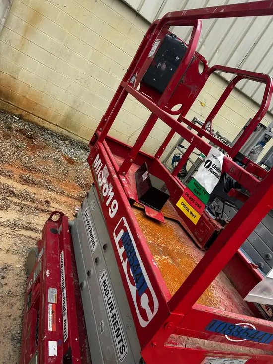 2019 MEC MICRO 19 Scissor Lift