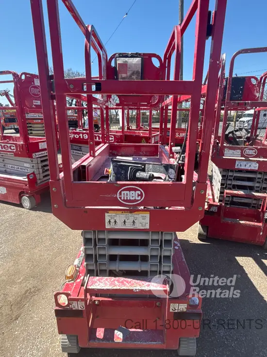 2019 MEC MICRO 19 Scissor Lift