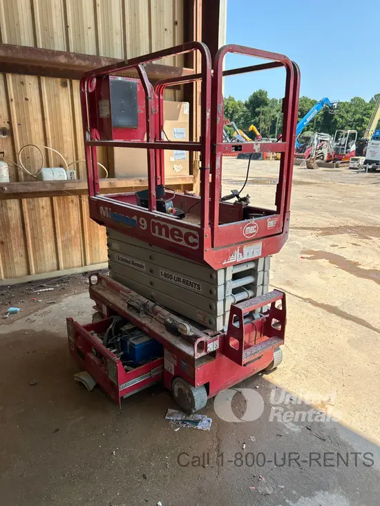 2020 MEC MICRO 19 Scissor Lift