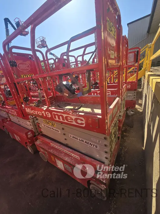 2019 MEC MICRO 19 Scissor Lift