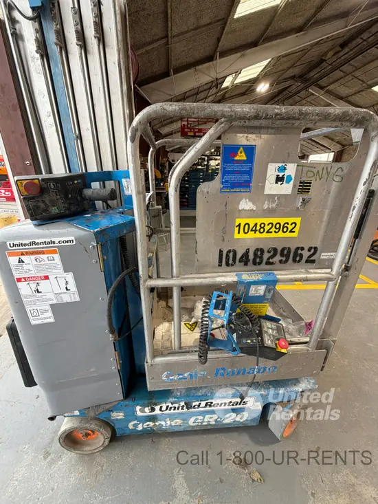 2016 Genie GR-20 Self-Propelled One-Person Lift