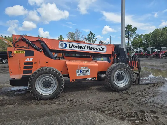 2018 SKYTRAK 8042 Forklift