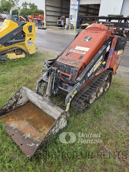 2021 Ditch Witch SK600 Track Loader