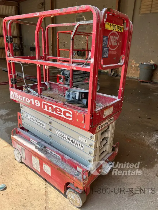 2020 MEC MICRO 19 Scissor Lift