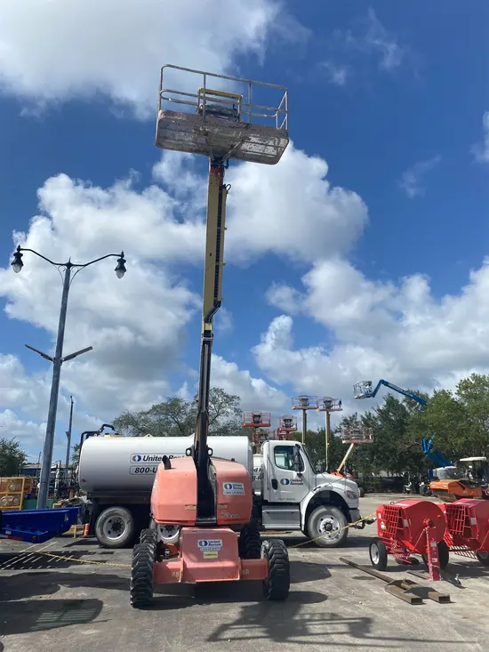 2017 JLG 400S Boom Lift