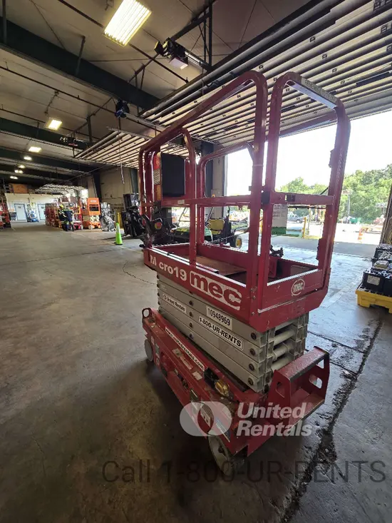 2019 MEC MICRO 19 Scissor Lift